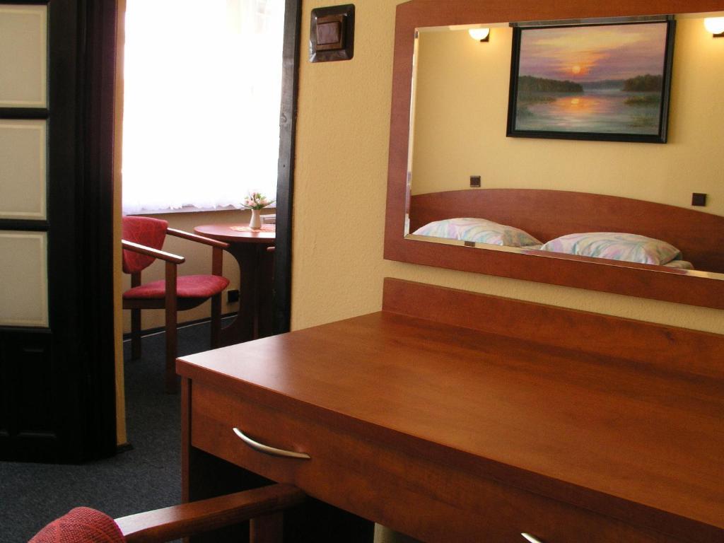 Hotel Lech Gniezno Habitación foto