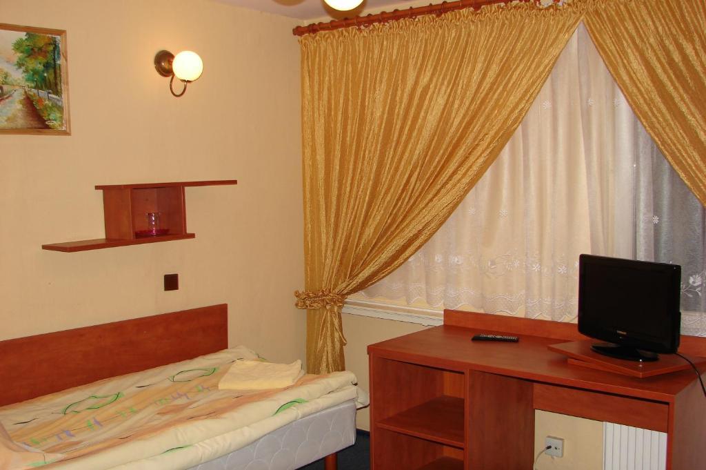 Hotel Lech Gniezno Habitación foto