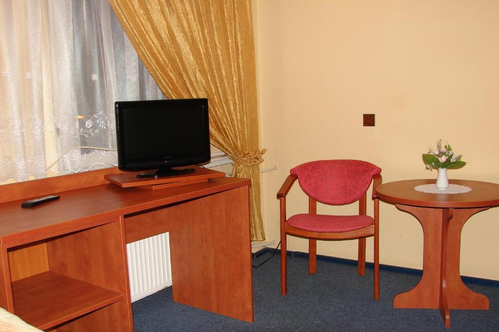 Hotel Lech Gniezno Habitación foto