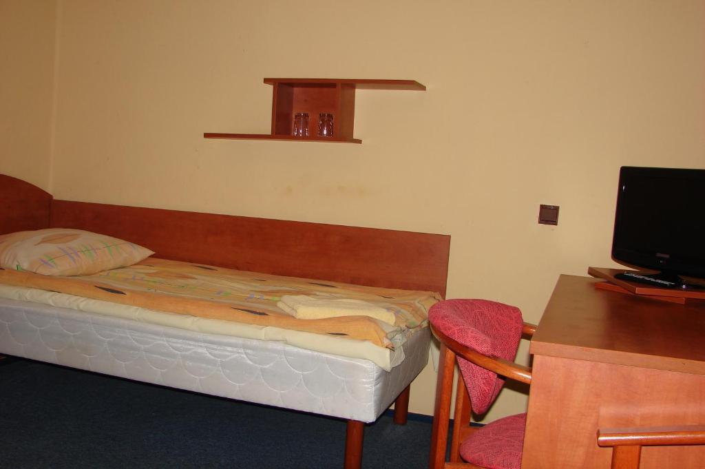 Hotel Lech Gniezno Habitación foto