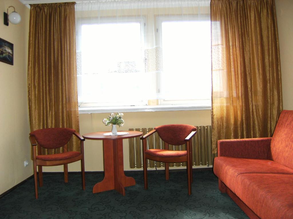 Hotel Lech Gniezno Habitación foto